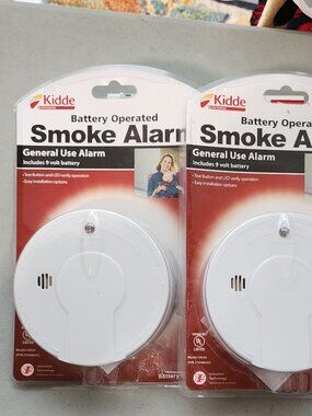 Kidde Smoke Alarms, 2 in set.  NO BATTERIES included.